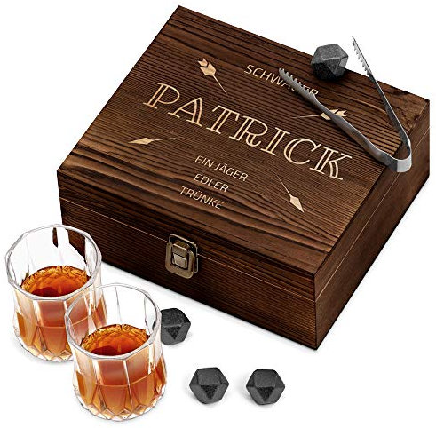 Maverton Whisky Steine Set - in Holzbox mit Gravur - 8 Eiswürfel + 2 Whisky Gläser - wiederverwendbar - aus Granit - Geschenk für Männer - Jäger edler Trünke