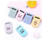 Pocket Taille écran Cartoon Mini Bouton ultra-mince batterie Calculatrice Creative portable pour l'école des élèves (Random style)