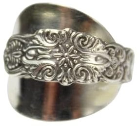 Besteckschmuck, ein Ring aus Besteck, ungefähr Größe 64 (20,5).