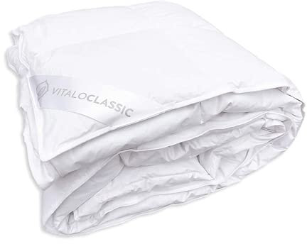 VitaloBett Winter Bettdecke 240x220 cm extra-warm mit 100% weicher Daunenfüllung 2500g - Daunendecke mit Baumwoll-Bezug, Atmungsaktiv & waschbar bis zu 60°C, Ökotex-Zertifiziert, Allergiker-geeignet