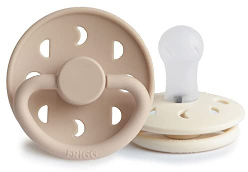 FRIGG Mondphase Silikon Schnuller | Schnuller 2 Packung | Symmetrischer Sauger in Kirschform | BPA-frei | Hergestellt in Dänemark | Silikon Schnuller | (Cream/Croissant, Größe 1 (0-6 Monate))
