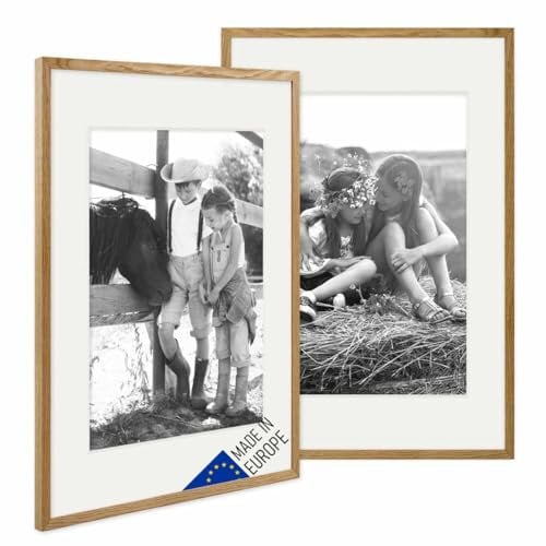 PHOTOLINI Cadre photo en bois véritable 40 x 60 cm avec passe-partout 30 x 45 cm chêne, fabriqué en UE, lot de 2, verre acrylique, à suspendre, avec accessoires - pour photos & images