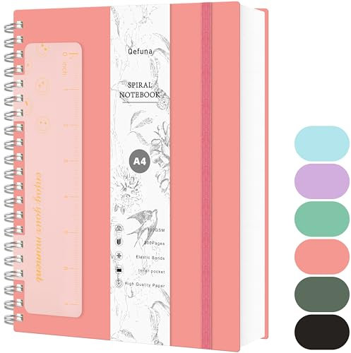 Qefuna Notizbuch A4 Dotted, Bullet Dot Journal, 300Seiten Spiralnotizbuch, 100g/M² Tintenfestes Papier, PVC-Hardcover,mit Lineal, Erweiterbare Taschen, Elastische Bänd, 21x 28 cm -Rosa