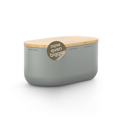 LARS NYSØM Brotkasten aus Metall I Brotbox für langanhaltende Frische mit rutschfesten Noppen I Brotdose mit hochwertigem Bambusdeckel verwendbar als Schneidebrett I 34x19x16cm (Ash Gray)
