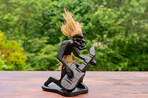 G6 Collection Handgefertigte Holzstatue für primitive Gitarristen, Tribal, lustige Skulptur, Tiki-Bar, handgefertigt, einzigartiges Geschenk, Dekoration, handgeschnitzt (spielt Gitarre kniend)