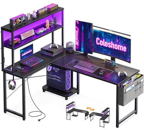 Coleshome Scrivania Gaming con LED e Prese, 135 × 100 cm Scrivania Gaming Angolare Reversibile con Scaffali Portaoggetti, Scrivania Angolare con Borsa Portaoggetti per Giocatori, Nero