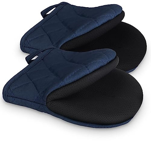Goldmeet 1 Pair Short Oven Mitts, Heat Resistant Silicone Kitchen Mini Oven Mitts for 500 Degrees, Non-Slip Grip Surfaces and Hanging Loop Gloves, Baking Grilling Barbecue Microwave Machine Washable