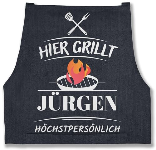 Schürze - Grillschürze Herren Männer - Hier grillt Name höchstpersönlich I Geschenk Grillen I Grill Geschenk I Lustiges Geschenk Papa I Vatertag I Geburtstag - 85x69 - Jeans Blau