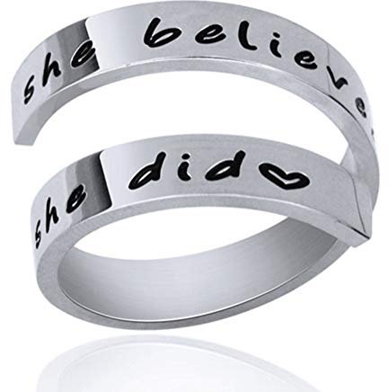 Kucheed Inspirierende Ringe für Frauen Männer, Daumenring aus Edelstahl mit Gravur, Spiralförmiger Wickelring in US-Größe 8-9, Persönlichkeit Fingerring als Geburtstagsgeschenk (A13)