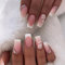 Lot de 24 faux ongles carrés courts pour femme, à coller sur les ongles à bord blanc avec fleurs, faux ongles à pointe française, ongles amovibles à coller pour femmes et filles