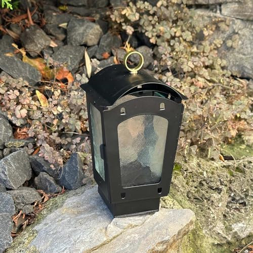 eberin · Laterne Semicirculatus · zierliche Grablaterne-Stahlblech · schwarz · mit Ring zum Hängen · 4 Glasscheiben · für Lichte bis 40 Stunden Brenndauer · Höhe: 21 cm