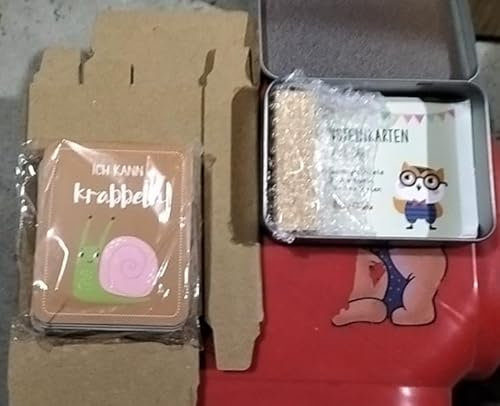 BIROYAL 56 Meilensteinkarten Baby Mädchen und Junge | 1-6 Jahre | Baby Monatskarten mit Holzsockel & Metallbox | Karten Meilensteine | Geschenk zur Geburt & Babyshowerparty | Willkommensgeschenk