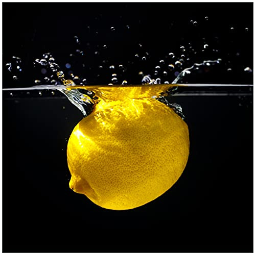 Wallario Magnetfolie für Kühlschrank/Geschirrspüler, magnetisch haftend - 60 x 60 cm, Motiv: Zitrone im Wasser - Frisches Obst für die Küche