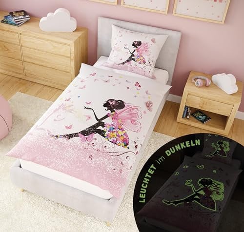 Carpe Sonno Kinder Bettwäsche 135x200 Kinder [Leuchtet im Dunkeln] Fee Motiv + 10 Spiele | 100% Baumwolle + Oeko-Tex 100 | Kinderbettwäsche Glow in The Dark | Schmetterling Bettwäsche Mädchen 135x200