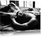 Pixxprint Muskulöser Mann im Bett Kunst B&W, Größe: 100x70cm, Leinwandbild, fertig gespannt, Wandbild, Dekoration, Kunstdruck, kein Poster
