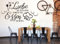 tjapalo® a25 Wandtattoo küche sprüche Wandsticker Küchensprüche Esszimmer wandtattoo wo die liebe den tisch deckt, Farbe: Silber, Größe: B70xH38cm