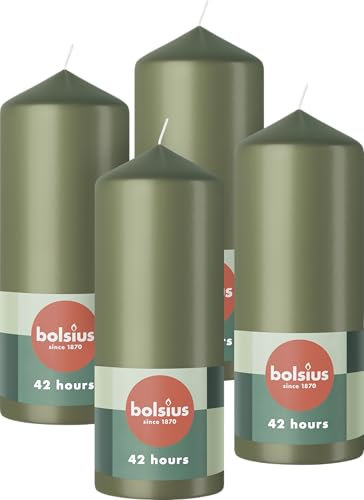 Bolsius Glatte Stumpenkerzen - Grün - 4 Stück - 15 x 6 cm - Dekorative Haushaltkerzen - Länge Brenndauer 42 Stunden - Unparfümierte - Enthält Natürliches Pflanzenwachs - Ohne Palmöl