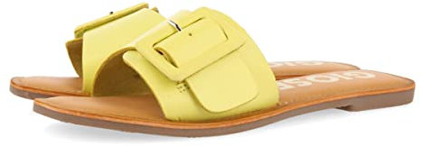 GIOSEPPO Sandalia EN Color Amarillo Tipo Pala con Hebilla para Mujer WELDA