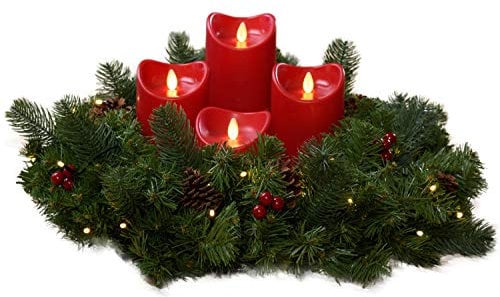 Künstlicher Adventskranz mit Lichterkette und 4 LED Kerzen | Batteriebetrieben | Sicher in der Anwendung | Tannenkranz mit Zapfen und Beeren | Ø 40cm