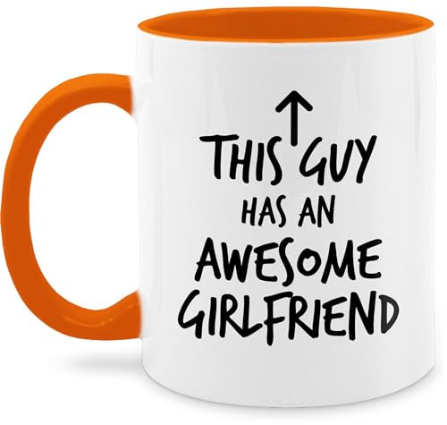 Tasse Tassen 325ml - Valentinstag Partner & Freundin - This Guy has an awesome Girlfriend I Geschenk Freund I Weihnachts-Geschenk für Ihn I Boyfriend Gift - 325 ml - Orange - paartassen