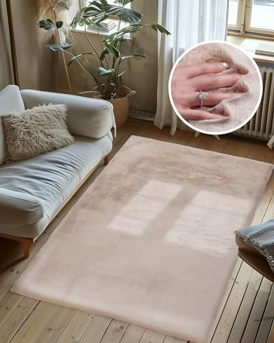 Qiyano Hochflor Teppich Creme-Beige für Wohnzimmer aus Kunstfell weich Flauschteppich Fellimitat Flauschiger Soft Shaggy Kuschel Teppich Fellteppich (Imitat), Farbe: Beige, Größe: 80 x 150 cm