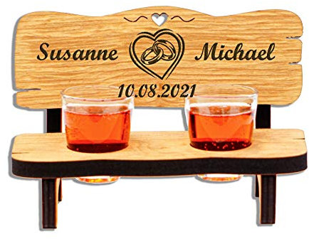 DARO Design - Schnapsbank mit Gravur Holz - Hochzeitsgeschenke für Brautpaar mit Schnapsgläser Geschenk zur Hochzeit Hochzeitstag mit 2 Schnapsgläser Hochzeitsgeschenk Deko