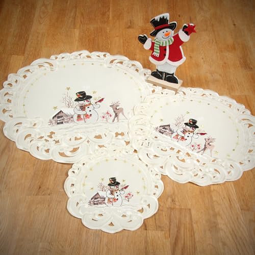 Weihnachtstischläufer/Tischdecke Schneemann Rentier Winterlandschaft mit Durchbruchstickerei, Polyester, Ecru/Creme - Größe wählbar (ca. 58 cm Rund)
