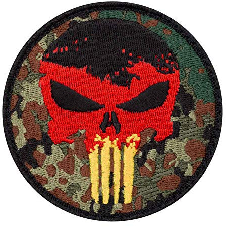 Café Viereck ® Punisher Patch mit Deutschland Flagge - Gestickt mit Klett Flecktarn - 8,5 cm