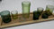 Grünes Glas Windlicht Set, 8 Windlichter auf Holzbrett