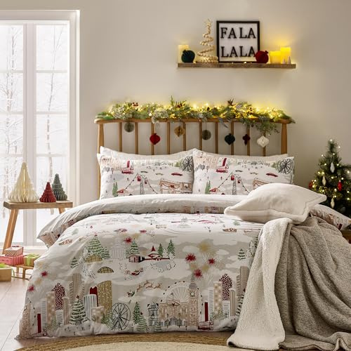 furn. Joy to All Bettbezug-Set (Schnee/Beere - King) | Wendbare Londoner Weihnachtliche Winterszene Easycare Polycotton Bettwäsche