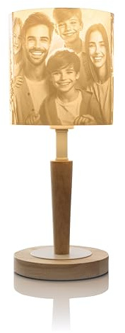 COZY LOOM Lampe mit eigenen Fotos inkl. LED Leuchtmittel – Tischlampe mit Holzfuß – Perfekte Geschenkidee für Weihnachten, Geburtstag, Valentinstag, Hochzeit (Schirm mit 3 Fotos)