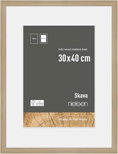 nielsen Bilderrahmen mit Passepartout, 30 x 40 cm, Holz, Eiche, Fotorahmen zum Aufhängen im Hoch- & Querformat, Echtglas, Skava