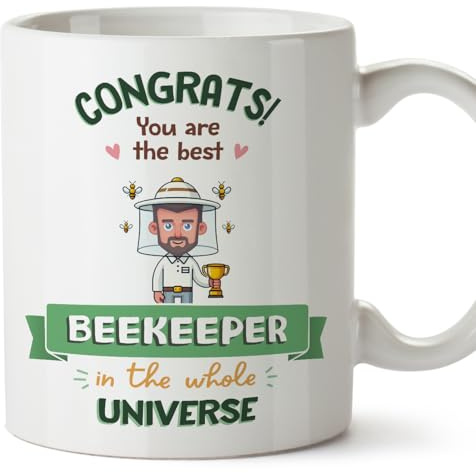 MUGFFINS Beekeeper Man Mug - in English - Best in Universe Trophy - Funny Gift for Colleagues - Ceramic 11oz Mug