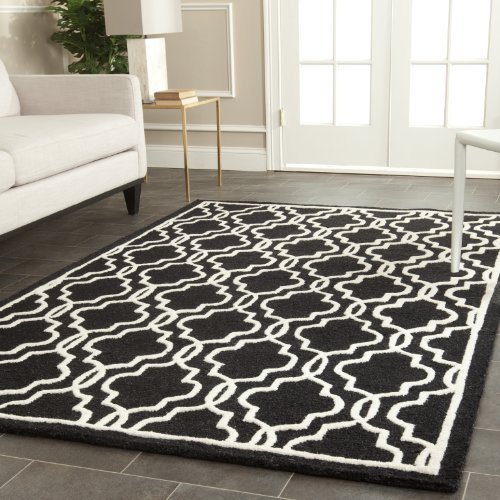 SAFAVIEH Geometrisch Teppich für Wohnzimmer, Esszimmer, Schlafzimmer - Cambridge Collection, Kurzer Flor, Schwarz und Elfenbein, 122 X 183 cm