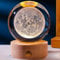TITA-DONG Lámpara de Bola de Cristal 3D de 6 Cm, Escultura Luminosa Clara, Luz Nocturna de Bola de Astronomía Redonda con Base, Luz Nocturna de Bola de Escultura en Miniatura (Luna Bola de