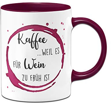 Tassenbrennerei Tasse mit Spruch Kaffee weil es für Wein zu früh ist - Kaffeetasse lustig - Geschenk für Weinliebhaber - Spülmaschinenfest (Violett)