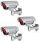BASI | 3er Set Kamera-Attrappe mit blinkendem LED-Licht | Dummy Kamera | Sicherheitskamera | Überwachungskamera für den Innen- und Außenbereich | Wandhalterung | drahtlos, Silber | CCTV | 3 Stück