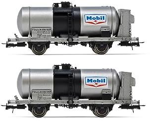 FS Tankwagen, 2 Achsen, 2 Stück, großer Tank, mit und ohne Bremserkabine, „Mobil“, Epoche III