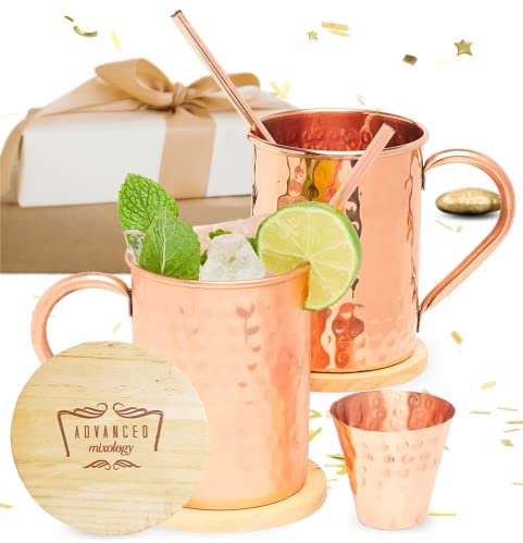 Advanced Mixology Geschenk-Set: Moscow Mule Tassen-Set mit 2 Trinkhalmen, 2 Holzuntersetzern und 1 Schnapsglas, 473 ml, anlaufgeschützte, lebensmittelechte Lackbeschichtung