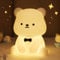 YuanDian Bär Nachtlicht, Süßes Bear Lampe für Kinder, Dimmbar und Wiederaufladbare Silikon bären Kinderzimmer Nachtlicht mit 8 Farben, Kinderzimmer Deko Baby Geschenk
