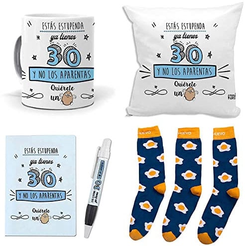 mundohuevo Mega Regalo Personalizado para 30 cumpleaños Mujer. Ya Tienes 30 y no los aparentas. Taza, cojin, libreta, boli y Trio de Calcetines