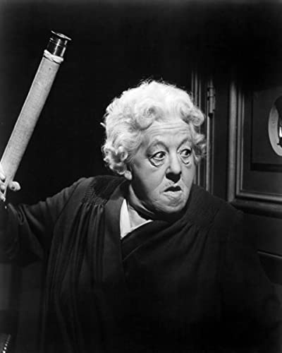 worldphotographs Murder She Said (1961) Margaret Rutherford Miss Marple 10x8 Photo
