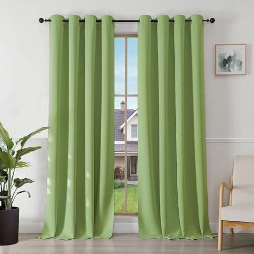 Joydeco Rideau Occultant 2 Pièces, Rideau Thermique Isolant Anti Chaleur Tenture Opaque à Oeillets Isolation Lumiere Anti UV Decoration Chambre Maison Salon Intérieurs(Vert,2xL135xH240)