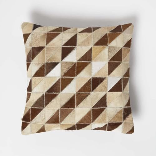 Homescapes Fellkissen braun-Creme-beige 45x45 cm, Patchwork-Kissen Dreieck-Streifen, Lederkissen mit Füllung
