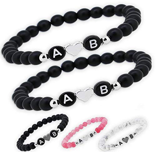 2x Personalisierte Pärchen Namensarmbänder Herz | Partnerarmband couple Edelsteine Onyx, Howlite Cherry quartz 6mm | Perlenarmband individueller Buchstaben Armband A-Z Freundschaftsarmband (PBLVAR4N)