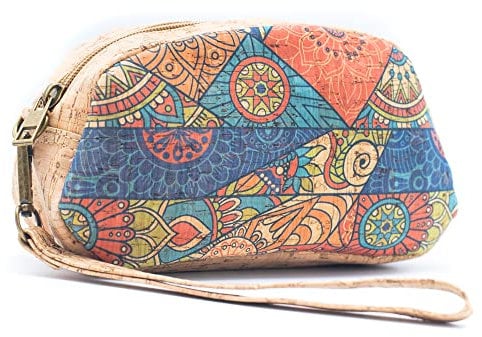 Clutch, kleine Tasche, Geldbörse für Damen, Kosmetiktasche, Kulturbeutel aus Kork, bunt, vegan, Vintage, elegant, praktisch, modern, Sommer in Portugal