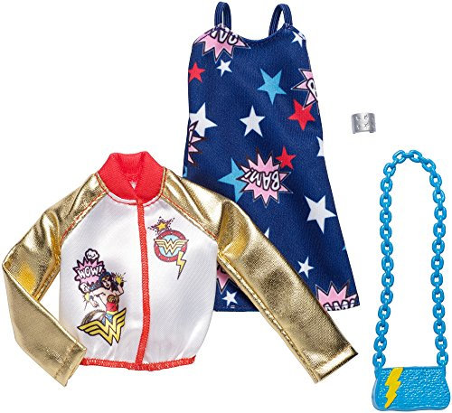 B Original Mattel Barbie Mode, Kleider Set - inkl. Schuhe oder Accesoires (FKR77 - Wonder Woman Outfit mit Kleid, Metallicjacke, Kette und Armaband)