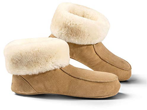 Fellhof handgemachter Hüttenpatschen aus Lammfell Hausschuh Damen Herren Unisex gefüttert Winter-Sommer Hausschuhe Naturprodukt atmungsaktiv (Hellbraun Gr. 43)