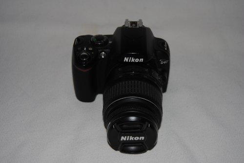 Nikon D40 Appareil photo numérique Reflex 6.1 Kit Objectif AF-S DX 18-55 mm Noir
