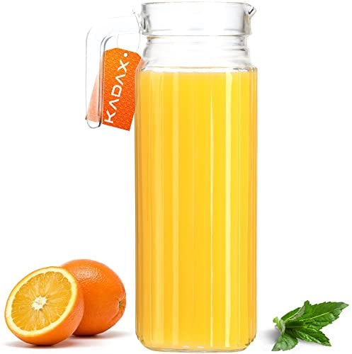 KADAX Pichet en Verre, Élégante Carafe pour Sublimer le Service de Boissons Fraîches telles que l'Eau, le Jus et la Limonade, Cruche avec Poignée (1.1L)